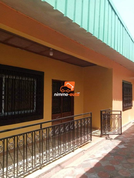 Très belle villa à louer à Ngousso
