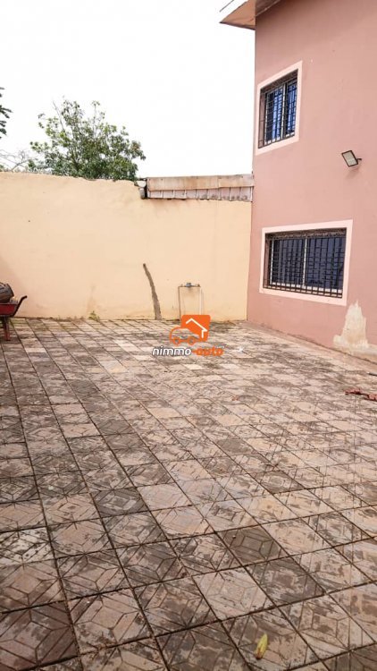Somptueux duplex à louer à Mendong