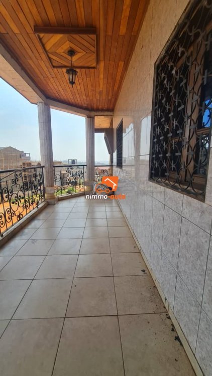 Appartement moderne situé à la chapelle Nsimeyong à louer