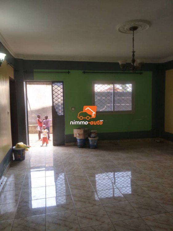 Appartement moderne staffé à louer à Simbock Nomayos