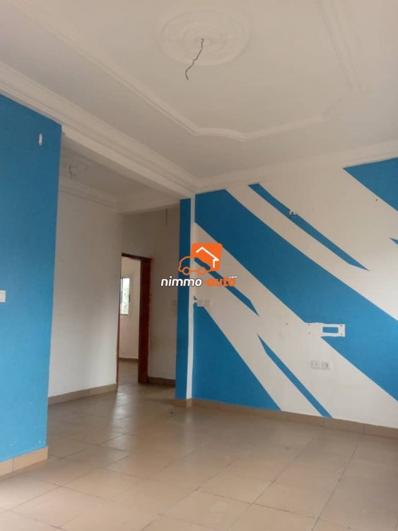 A newly built apartment to let at Logbessou plateau.