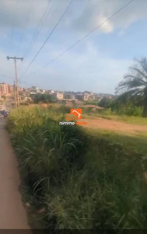 Terrain Titré de 3000m² à vendre à Odza