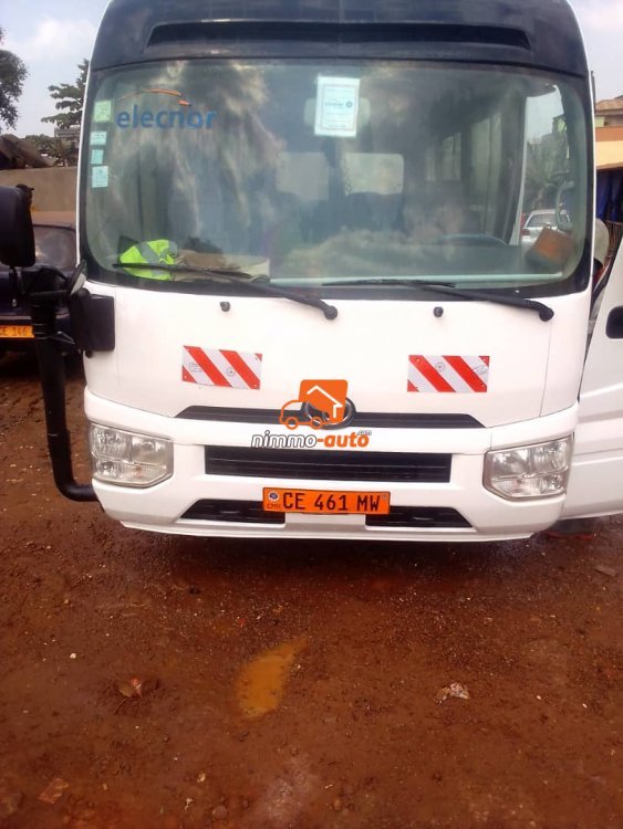 Magnifique coaster à louer pour tous vos déplacements de groupe