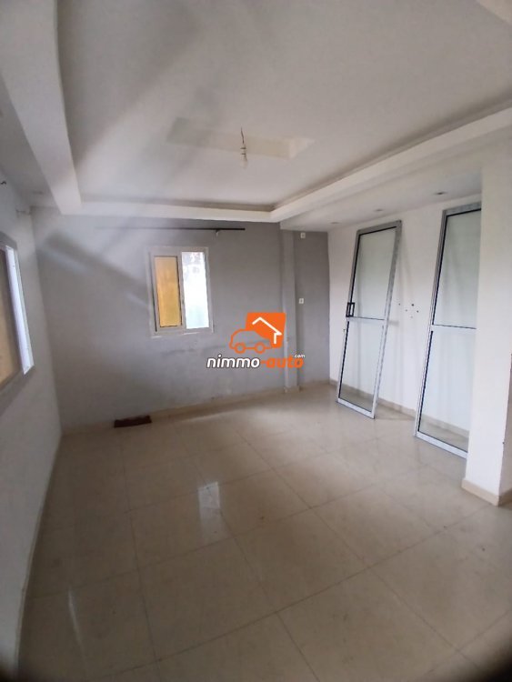 vaste appartement  3 chambres à louer