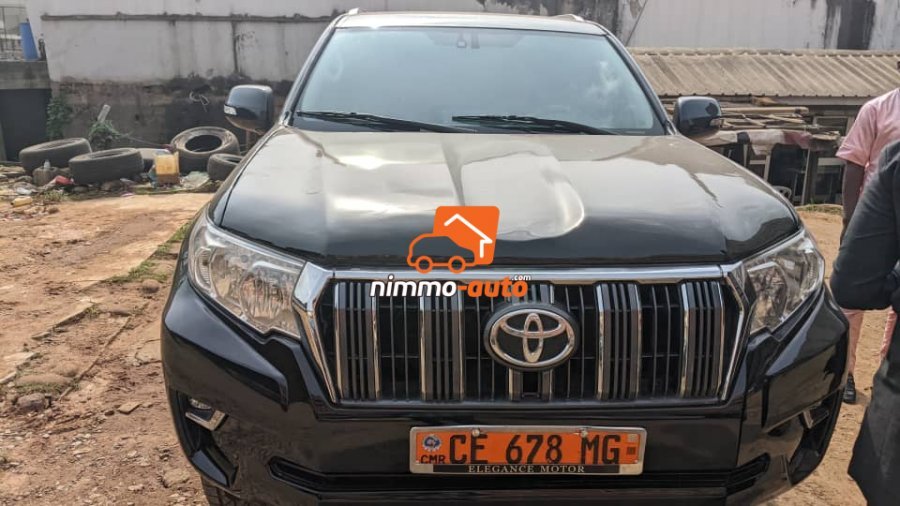 magnifique Toyota Prado de couleur noir a louer dans la ville de Yaoundé au prix incroyable