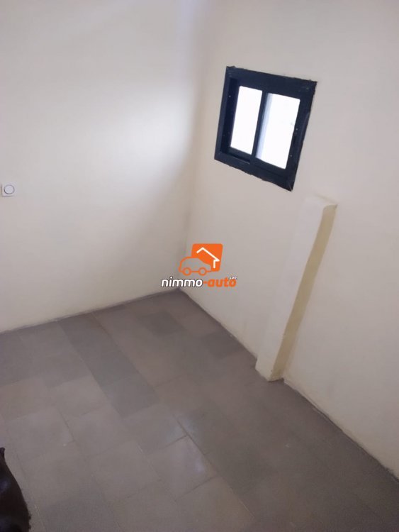 Très beau studio à louer à Ngousso