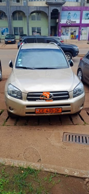 Toyota Rav 4 à louer avec ou sans chauffeur