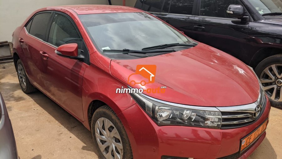 Magnifique toyota corolla à louer avec chauffeur à Yaoundé et en dehors