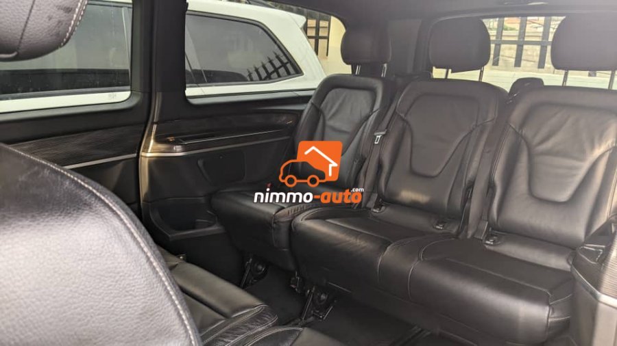 Luxueuse Mercedes Sprinter à louer pour tous vos déplacements en famille et en groupe