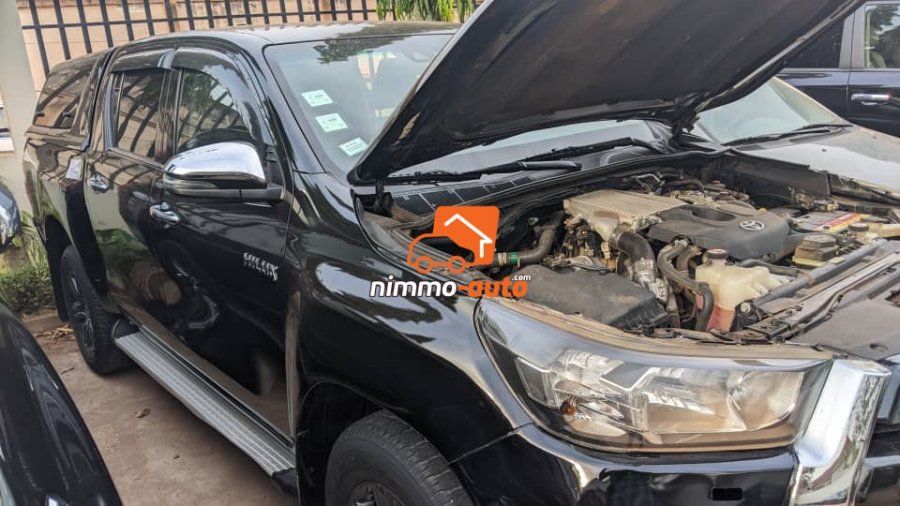 Magnifique Toyota hilux a louer à un prix incroyable