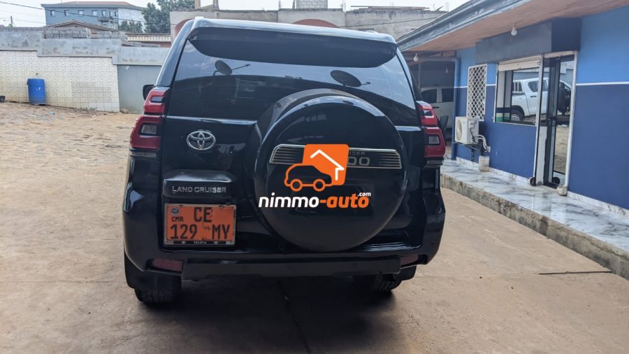 Toyota prado en parfait état à louer pour vos déplacements de qualité