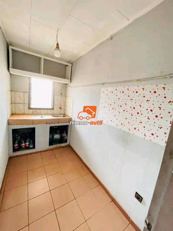 Très beau et grand studio à louer à Manguier