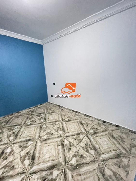 Très beau et grand studio à louer à Emana