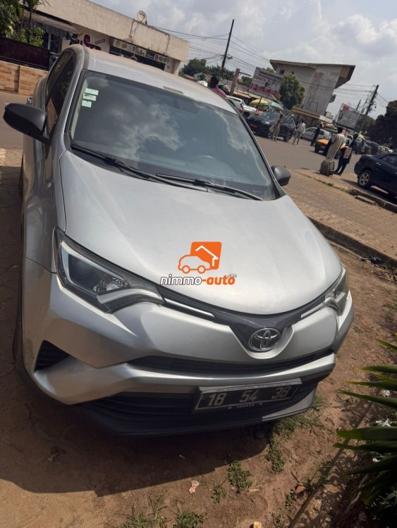 magnifique voiture de luxe pour vos déplacements dans la ville et hors ville au prix imbattable