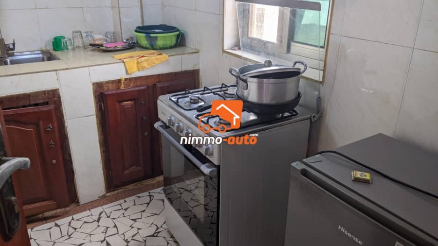 Studio meublé très confortable à louer à Biyem-assi