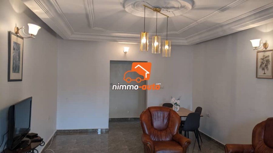 Appartement meublé de 3 chambres paisible et moderne à Odza