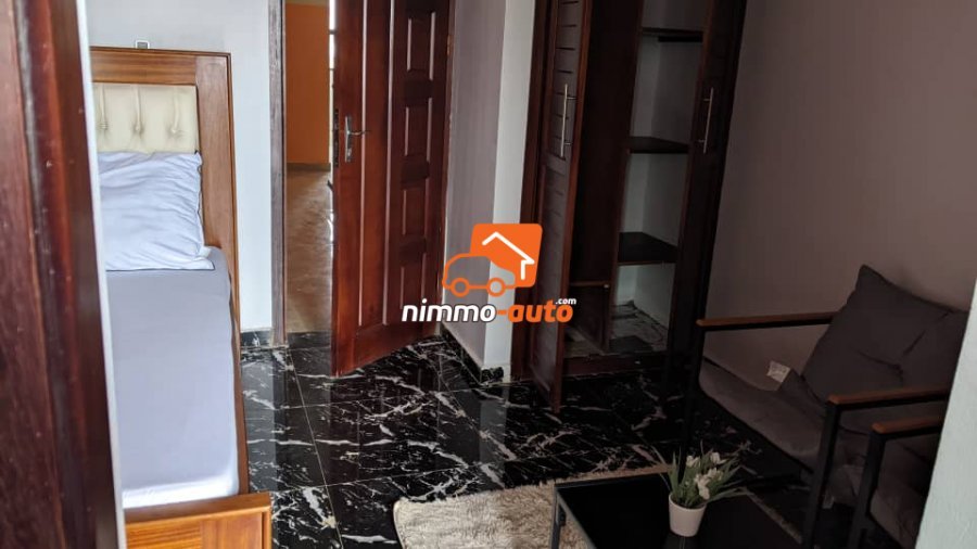 Chambre meublée à louer à Odza