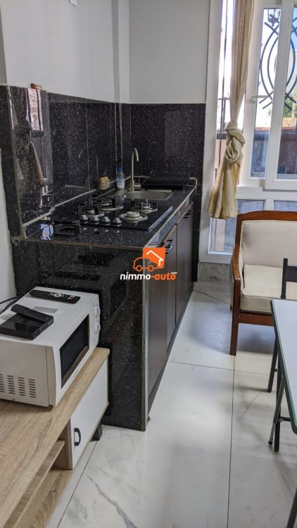 Chambre meublée sous vidéo surveillance à louer à Emana