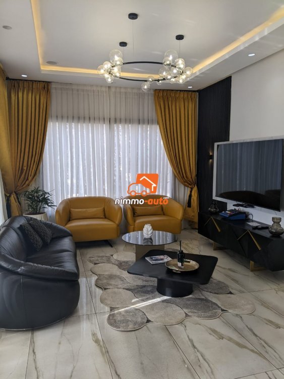 Appartement meublé haut standing à louer à Bastos