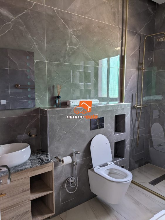 Appartement meublé haut standing à louer à Bastos