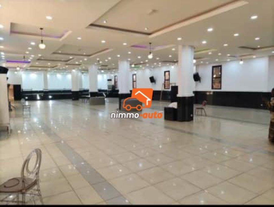 SOMPTUEUSE SALLE DE FETES A LOUER A  KONDENGUI POUR VOS EVENEMENTS