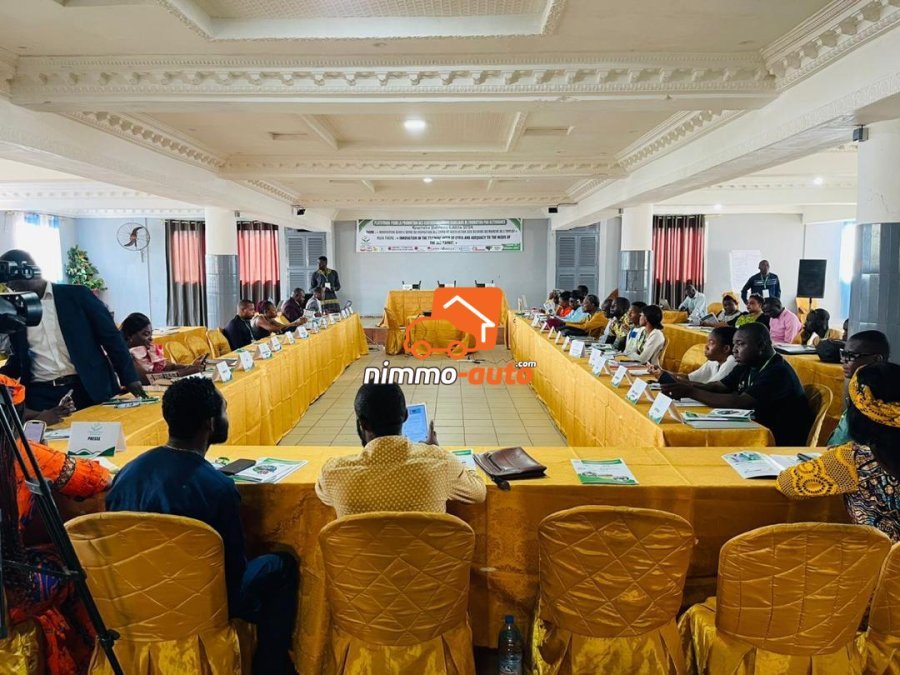 GRANDE ET BELLE SALLE DE CONFERENCE A LOUER A NSAM