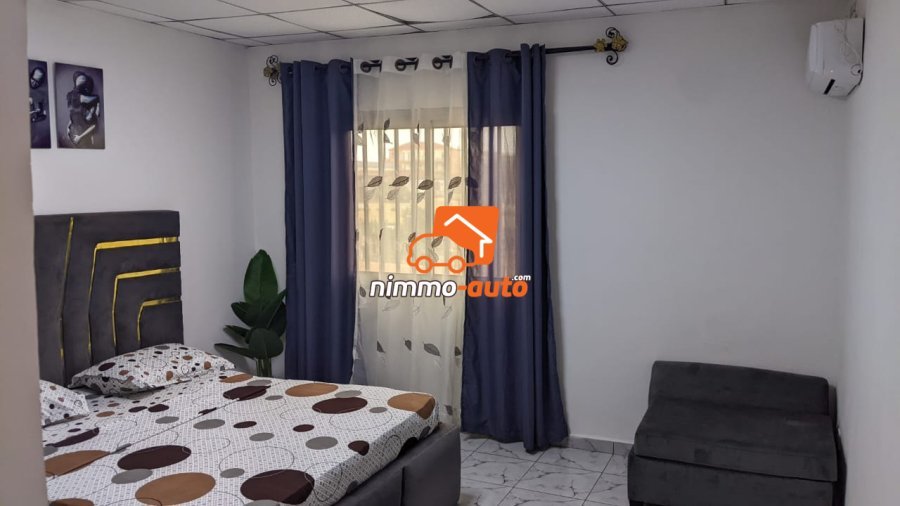 SOMPTUEUX  APPARTEMENT MEUBLE A LOUER A  MBANKOLO