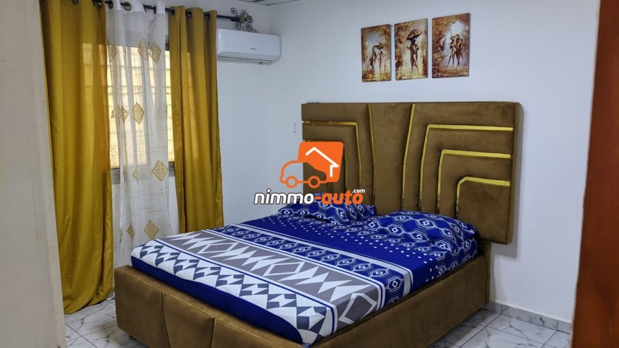SOMPTUEUX  APPARTEMENT MEUBLE A LOUER A  MBANKOLO