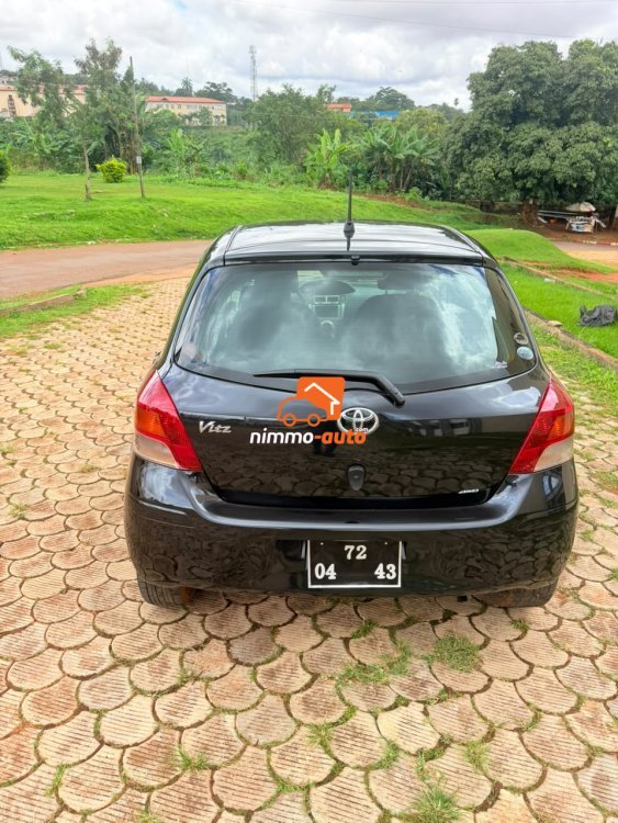 TOYOTA VITZ 2010