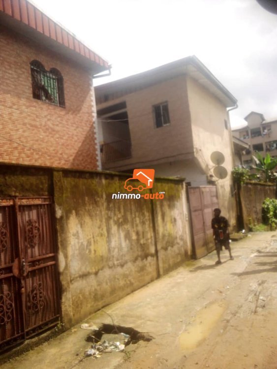 MAGNIFIQUE MAISON A VENDRE A DOUALA LOGPOM