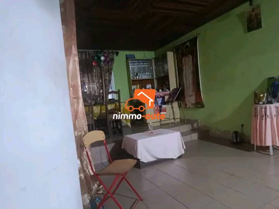 MAGNIFIQUE  VILLA  A VENDRE A DOUALA BEEDI