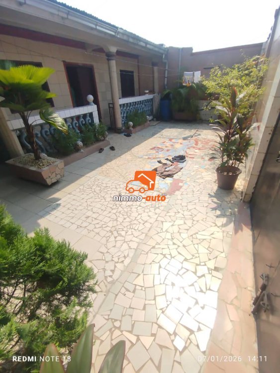 BELLE VILLA A VENDRE A DOUALA NDOGPASSI 2