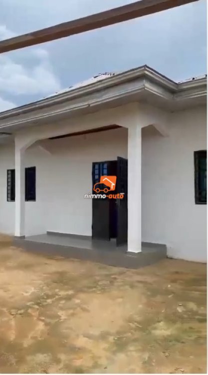 TRES BELLE  VILLA  A VENDRE A DOUALA YASSA