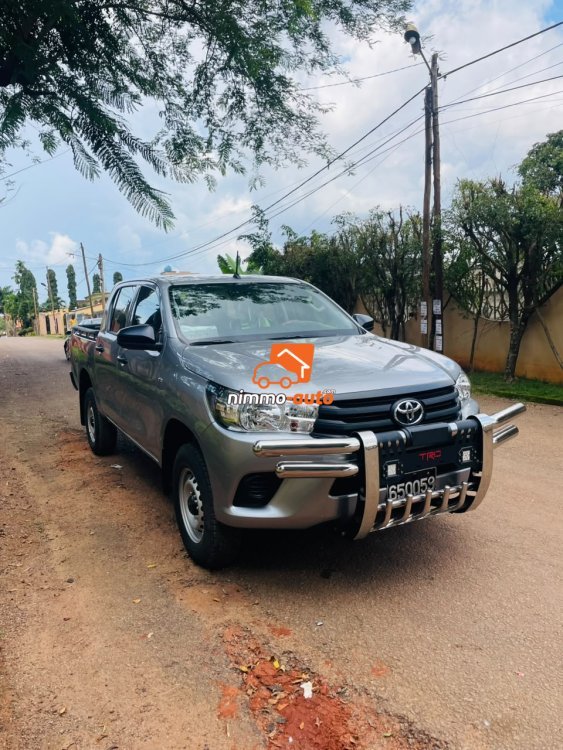 PICKUP DOUBLE CABINE A LOUER A YAOUNDE