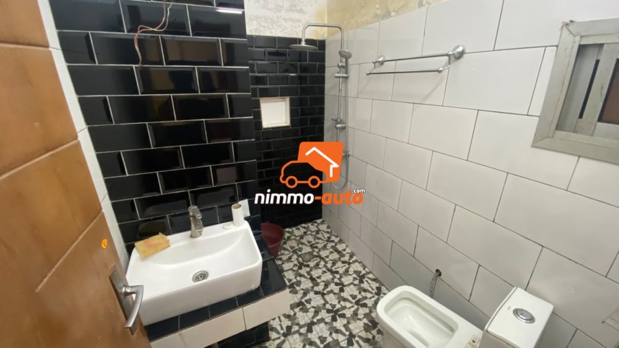 JOLIE CHAMBRE MEUBLEE A MVAN