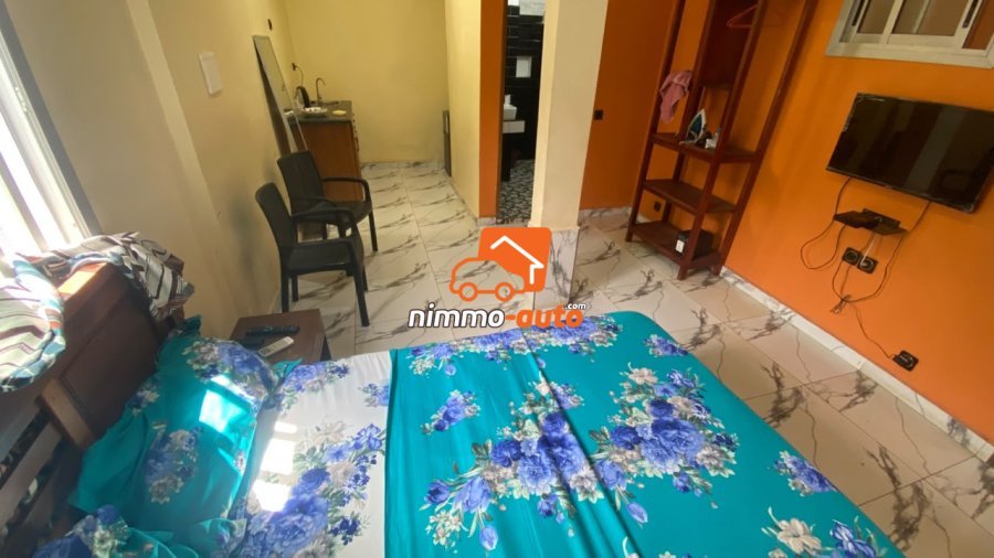 JOLIE CHAMBRE MEUBLEE A MVAN