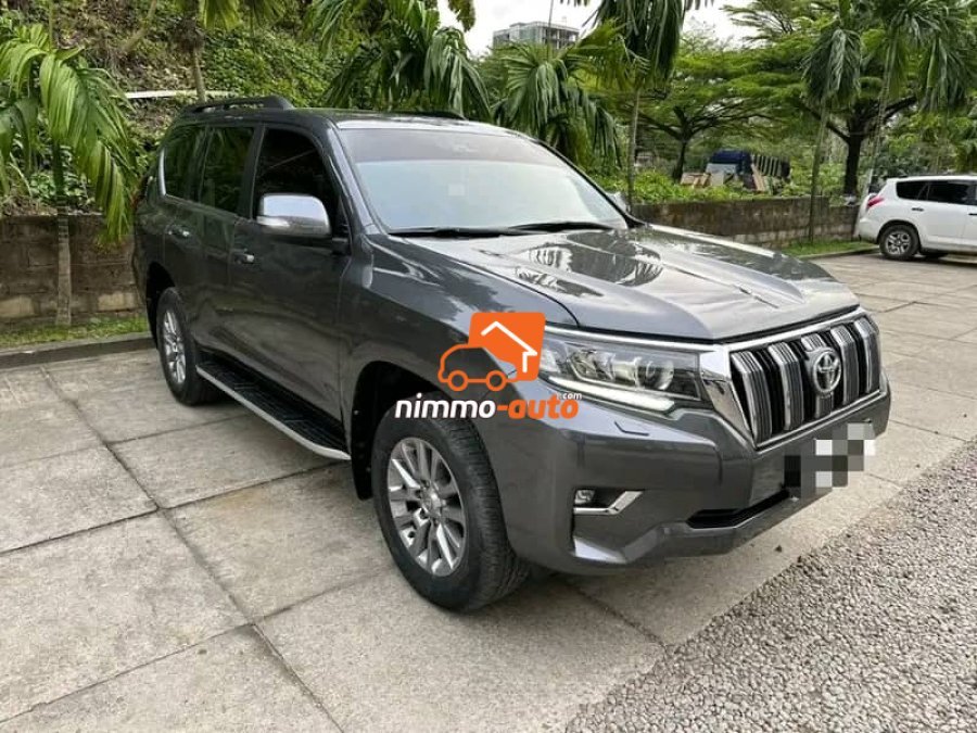 TOYOTA LAND CRUISER PRADO A LOUER A DOUALA