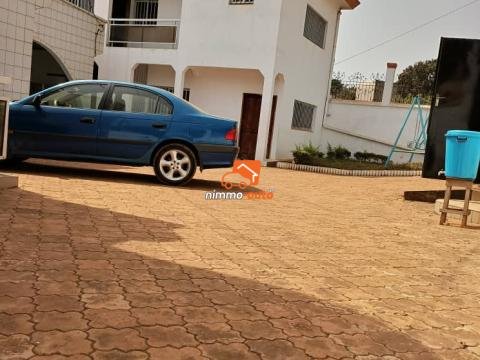 Grande villa à vendre à ngousso