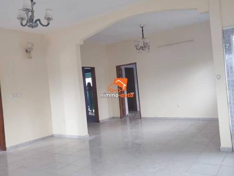 Appartement à louer à Odza