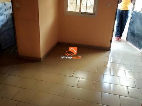 Studio moderne à louer à Damase