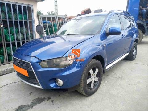 Mitsubishi Outlander 4X4WD Version 2012