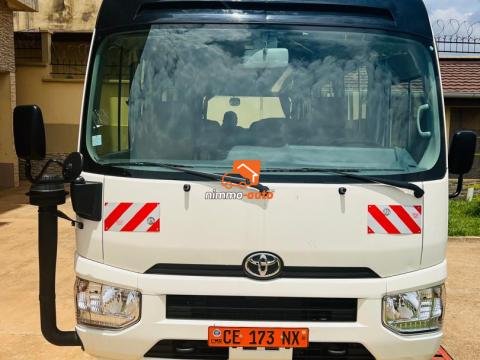 Bus climatisé nouveau modèle 35 places à louer  dans la ville de Yaoundé et en dehors