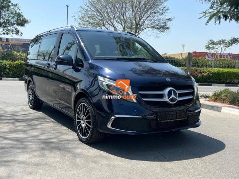 Mercedes Van très confortable à louer dans la ville de Yaoundé