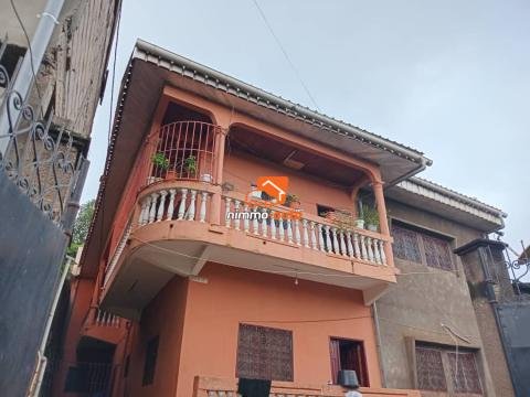 immeuble de 4 appartements à vendre à essos