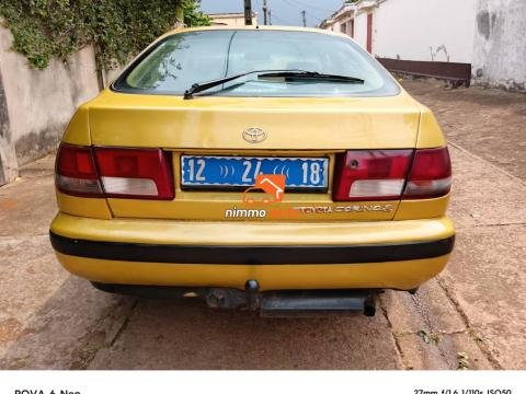 voiture toyota carina