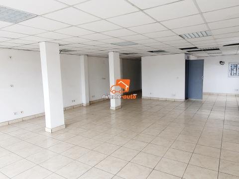 Open space disponible à Akwa