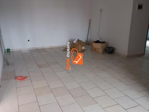 Appartement à louer à Efoulan