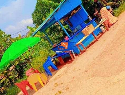 fond de commerce et emplacement à  vendre