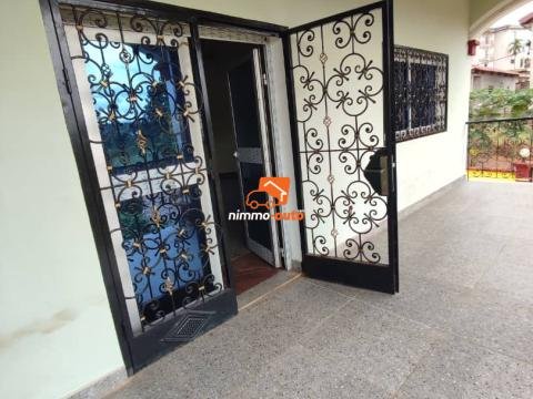 Appartement à louer à Odza