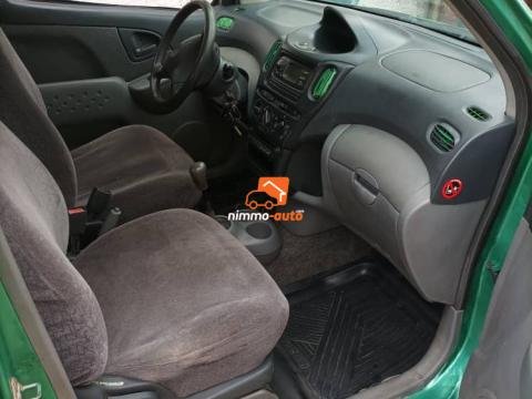 Yaris verso bien propre